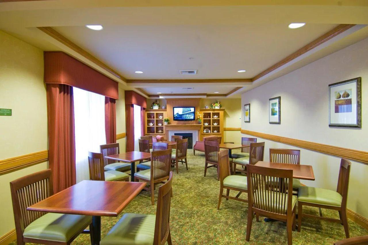 Holiday Inn & Suites - Barstow By Ihg Экстерьер фото
