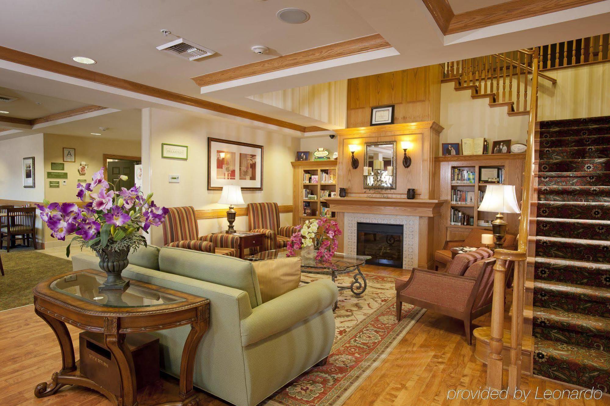 Holiday Inn & Suites - Barstow By Ihg Интерьер фото